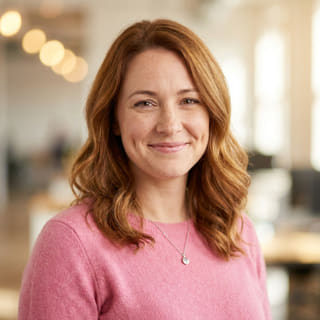 Emily Watson, Žvaigždė Vertija klientų aptarnavimo skyriaus vadovė, nuotrauka profilyje